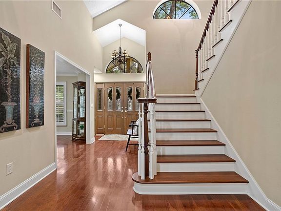 5th image of 6407 S Queensway Dr