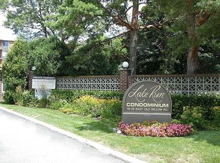 18 E Old Willow Rd APT 126N, Prospect Heights, IL 60070