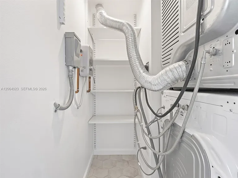 6725 Harding Ave #504 — Photo 35