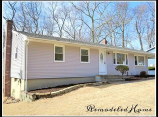 7 Parkwood Dr, Gales Ferry, CT 06335