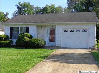 5 Rainier Dr, Brick, NJ 08724