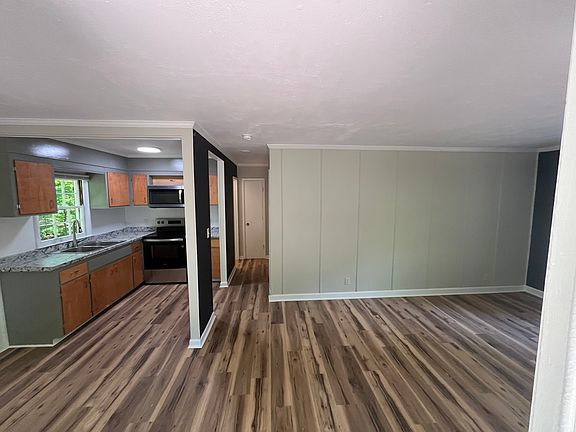 2nd image of 1366 Forest View Rd #B