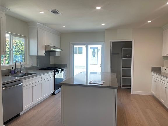 3rd image of 8545 Arcadia Ave
