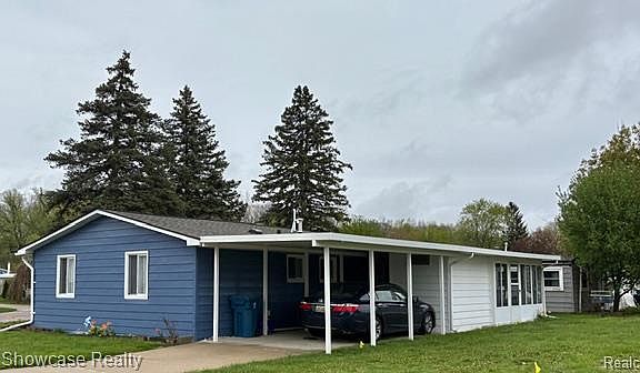 4th image of 437 Flamingo St