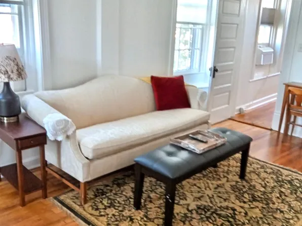 512 Queen St #B, New Bern, NC 28560