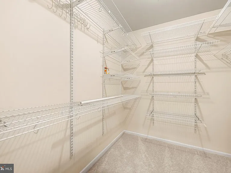 13204 Nickleson Dr — Photo 17