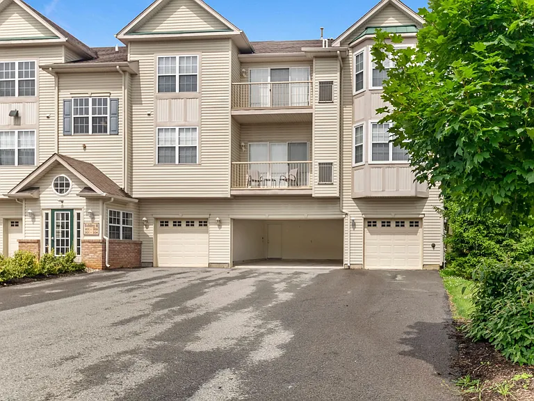 Spring Creek Apartments — Photo 12