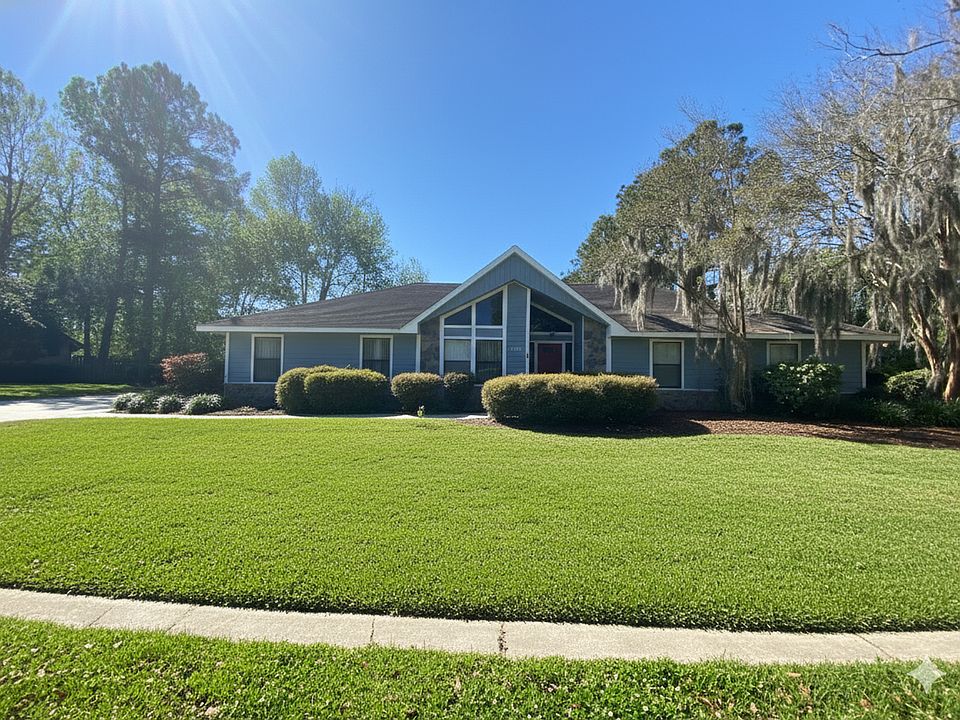 1st image of 6139 NW 112th Pl