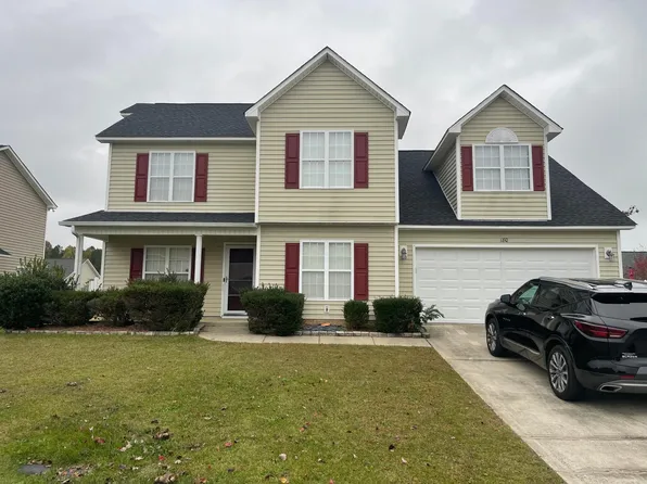 180 Bennington Dr, Raeford, NC 28376