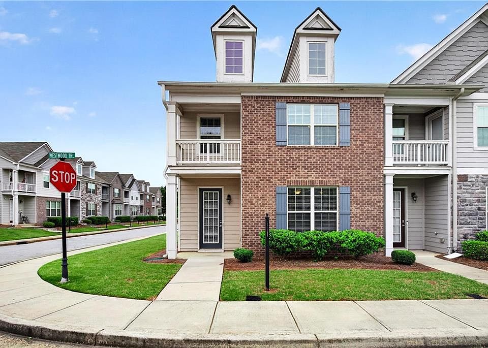 1st image of 200 Westwood Trl