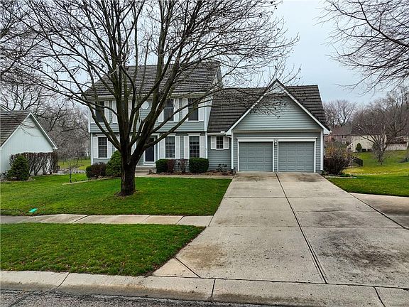 3rd image of 3503 NW Lake Dr