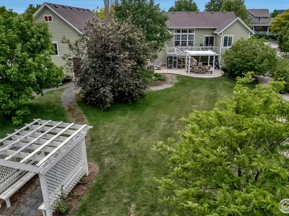 3545 Cottonwood Cir, Longmont, CO 80504