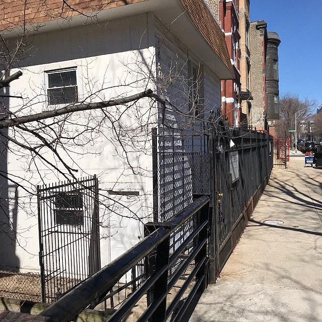 1st image of 1450 N Bosworth Ave APT E