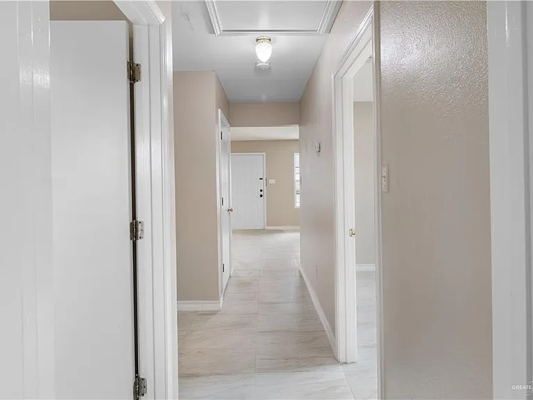 3812 Camellia Ave — Photo 6