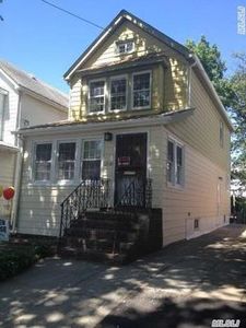 10918 221st St, Jamaica, NY, 11429