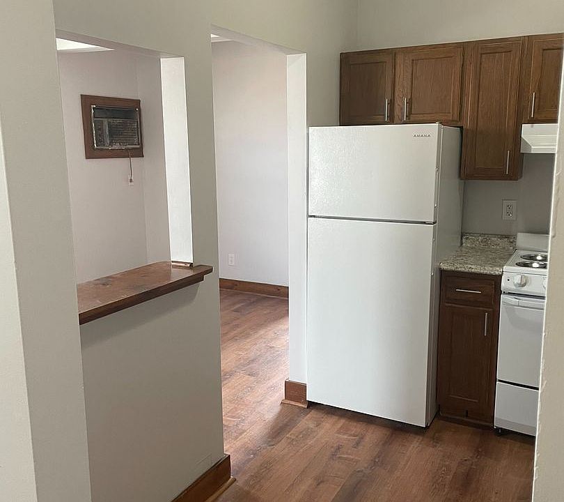 1st image of 118 W Saint Joseph St Unit 2