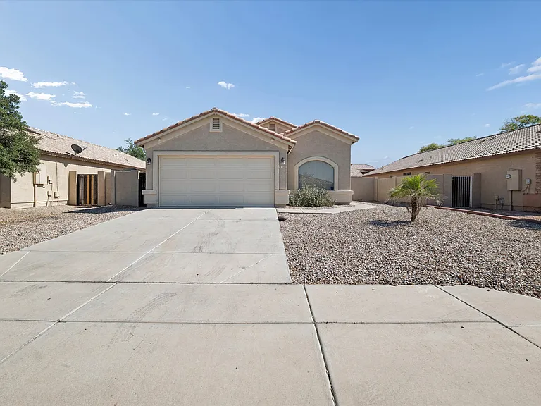 2233 W Alta Vista Rd — Photo 1