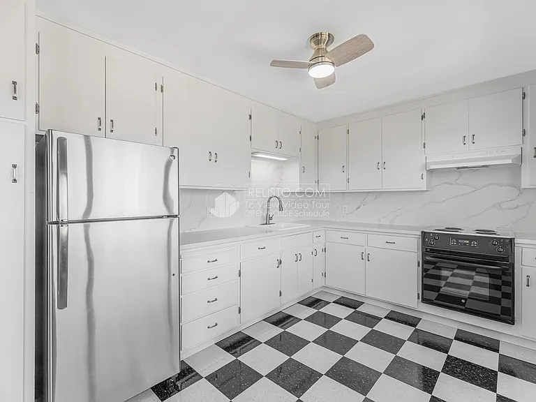 331 Campbell Ave #1 — Photo 5