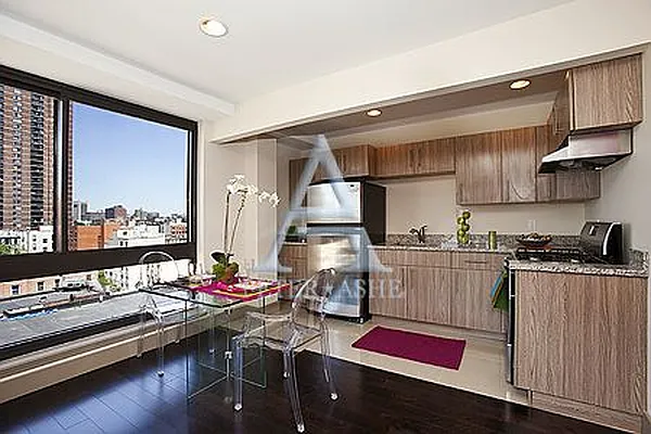 Rented by Peter Ashe | media 10