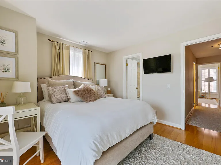 116 N Union St — Photo 34