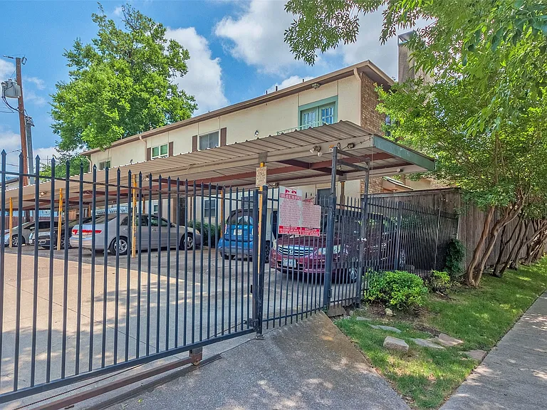 5701 Gaston Ave #8 — Photo 3