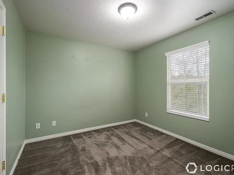 376 W Concord Pl — Photo 18