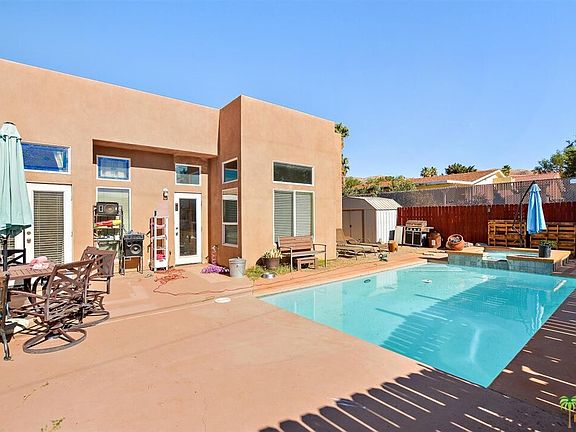 3rd image of 66031 Avenida Barona