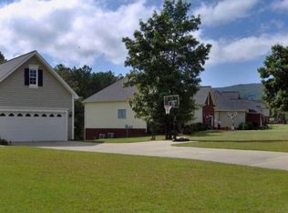 291 Avalon Ln, Anniston, AL 36207