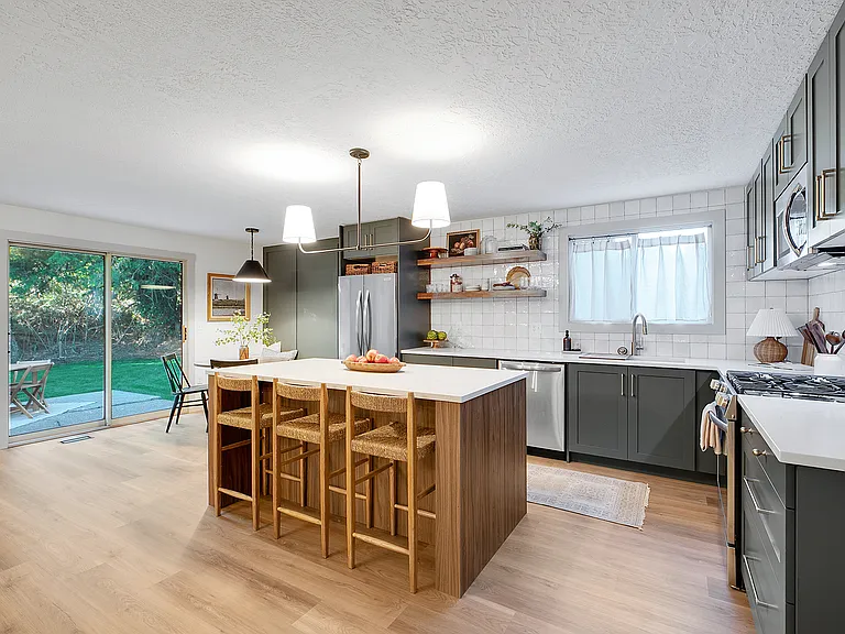 10735 SW Pathfinder Way — Photo 3
