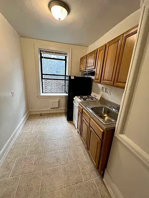 Rented by Amorelli Realty | media 2