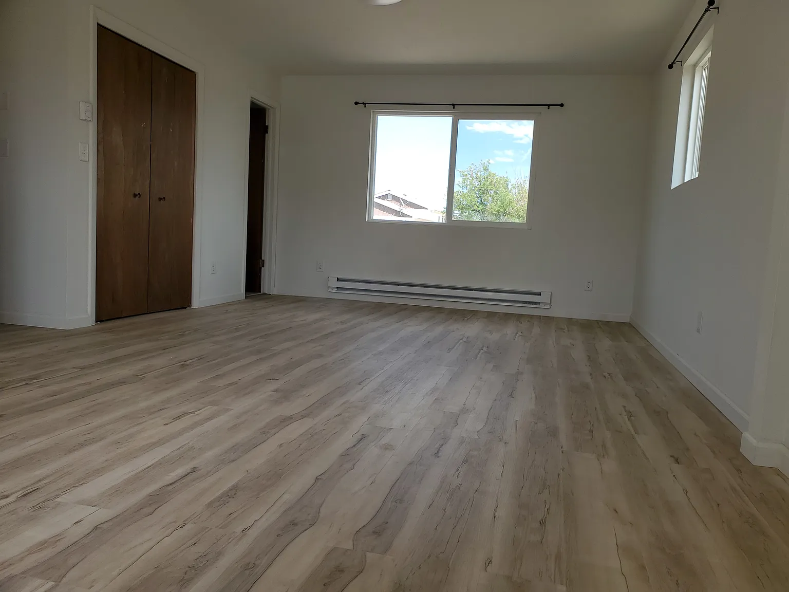 Studio, 420 sqft, $1,150 — Photo 2