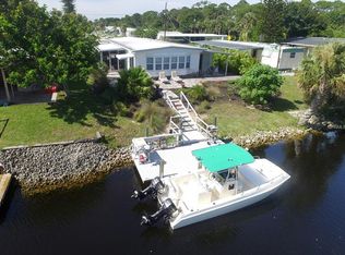 1229 Kingfisher Dr, Englewood, FL 34224