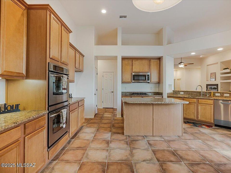 1st image of 10606 E John McNair Pl