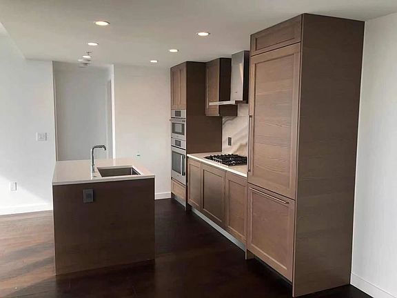 5th image of 5629 Birney Ave #902