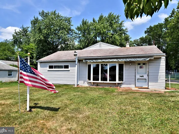 737 Woodbrook Ln, Plymouth Meeting, PA 19462