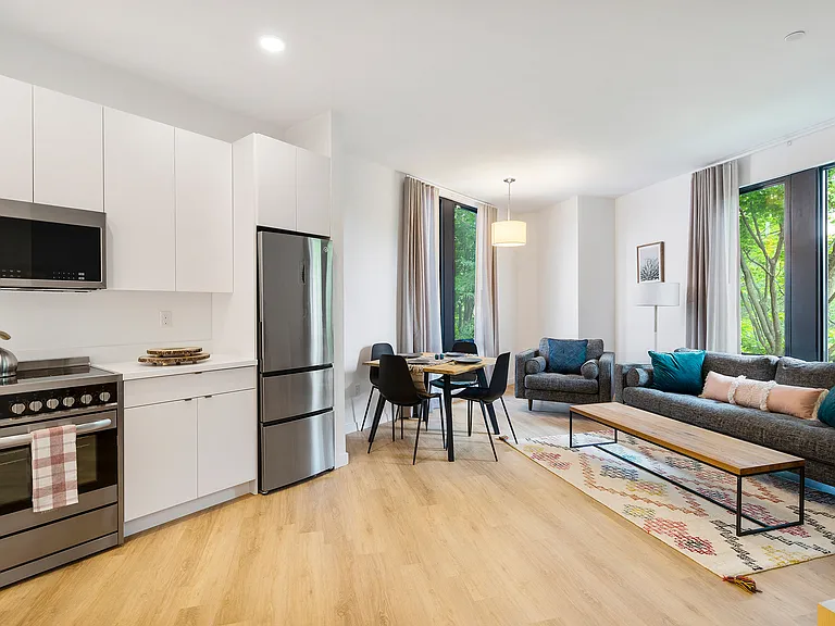 One East Pleasant — Photo 6