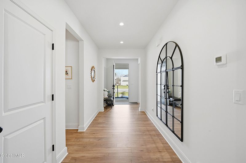 4th image of 24 Wetherby Court