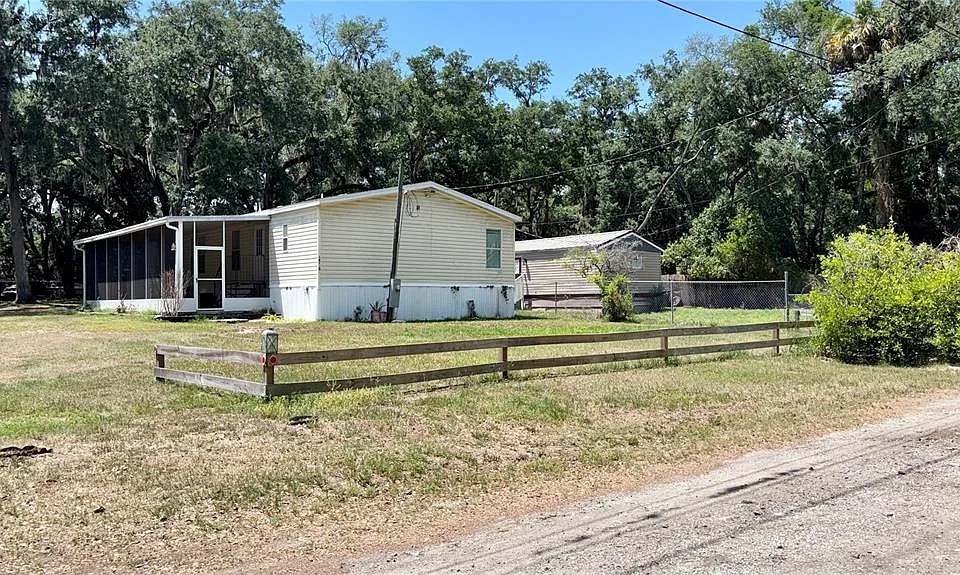 19112 Iverson Rd