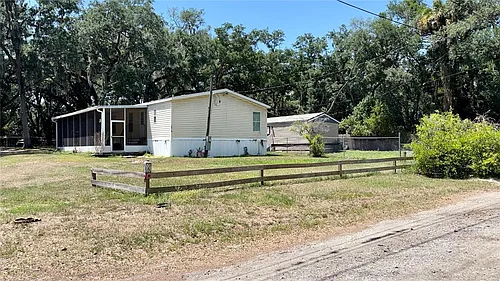 19112 Iverson Rd Photo 1