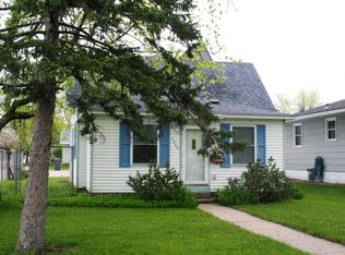2042 Charles St, La Crosse, WI 54603