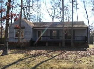 7635 Robinwood Dr, Chesterfield, VA 23832