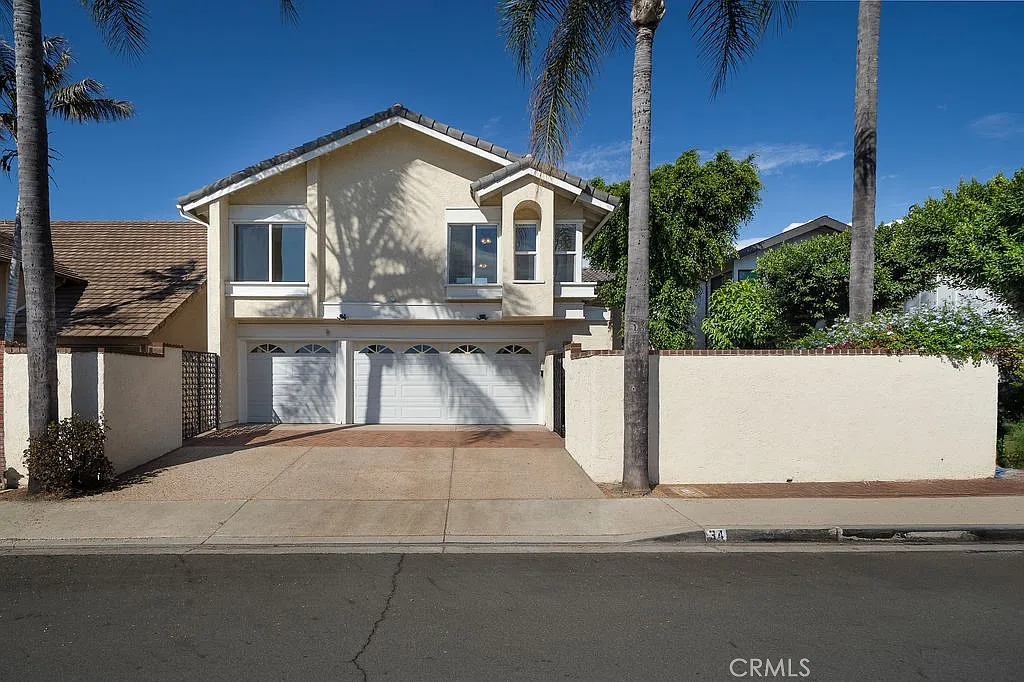 4 bed, 2.5 bath, 3034 sqft, $6,000 — Photo 1