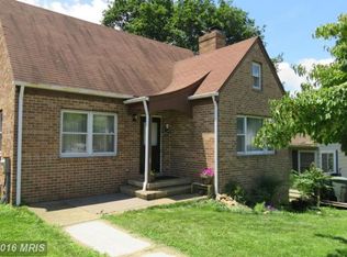 34 E George St, Mount Airy, MD 21157