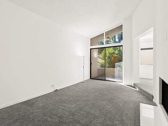 4th image of 8455 Fountain Ave Unit 405