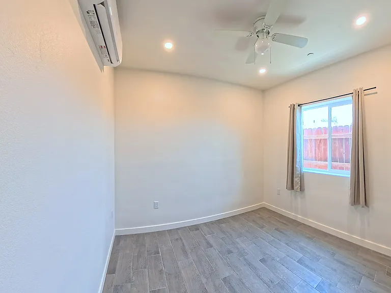 853 Winston Dr — Photo 10