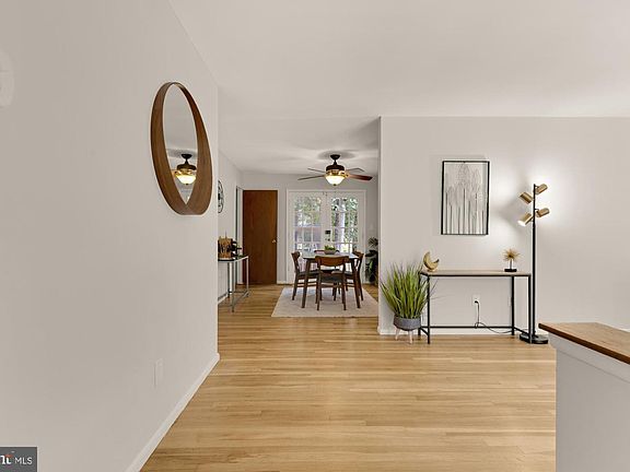 4th image of 12100 Wimbleton St