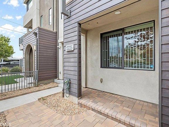 2nd image of 13225 Victory Blvd
