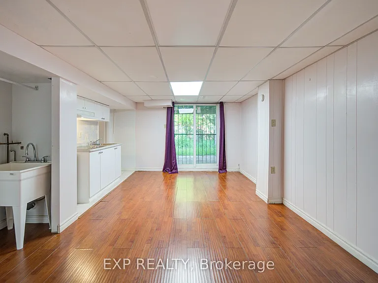 82 Muirlands Dr — Photo 26