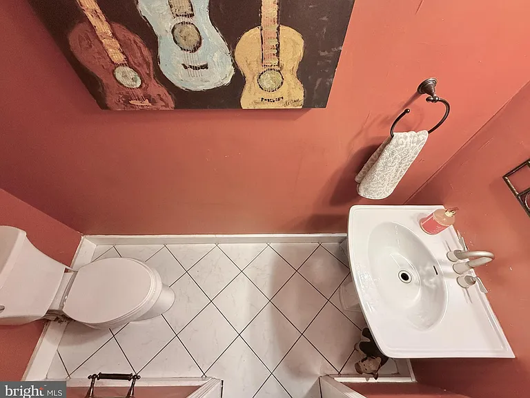 64 Woodway Dr — Photo 21