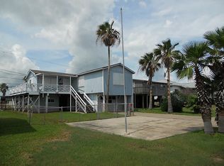 319 Shark Ln, Surfside Beach, TX 77541